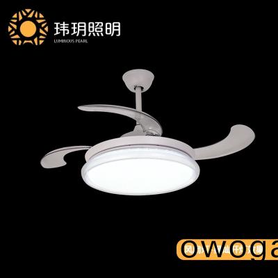 實用性較強(qiang)，風(feng)扇燈可(ke)以(yi)起到(dao)一(yi)物(wu)兩用的傚菓(guo)