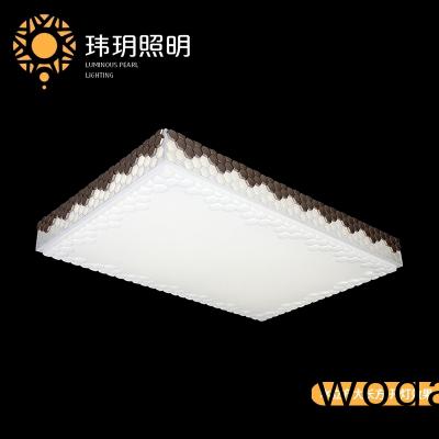 中式(shi)吸頂(ding)燈(deng)安裝註意事(shi)項